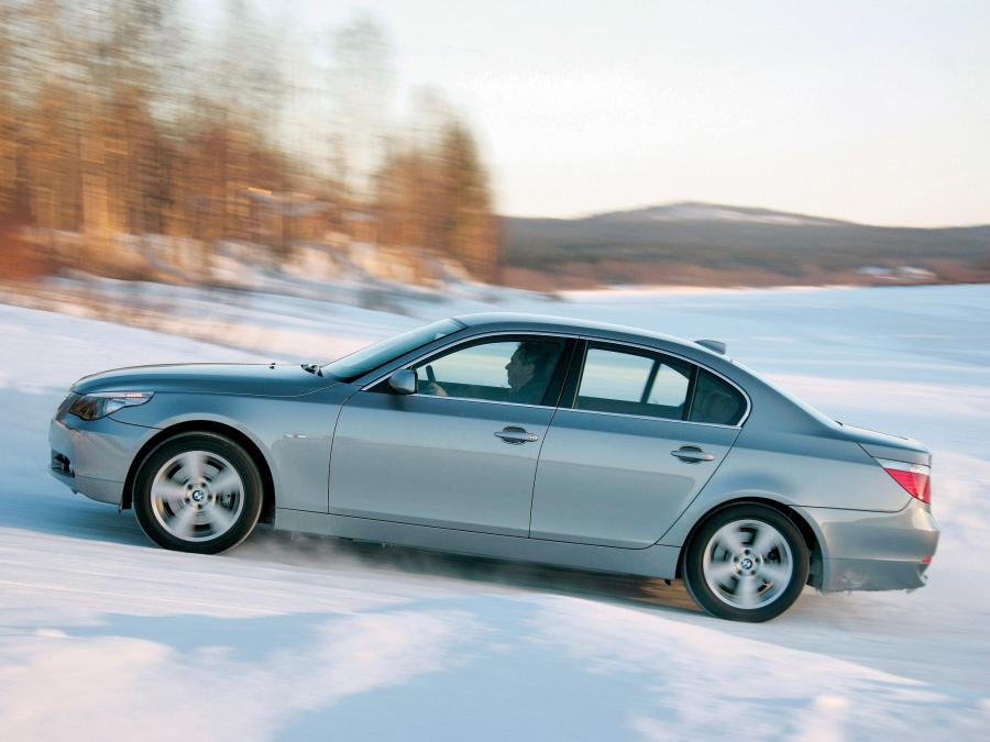  BMW 530xi Sedan 2005 года  (фото 11 из 13)